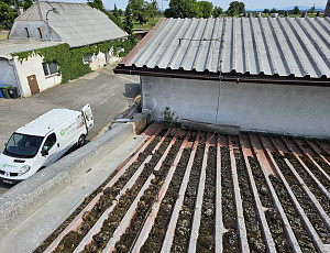 Výměna střešní krytiny na hale výkrmu prasat